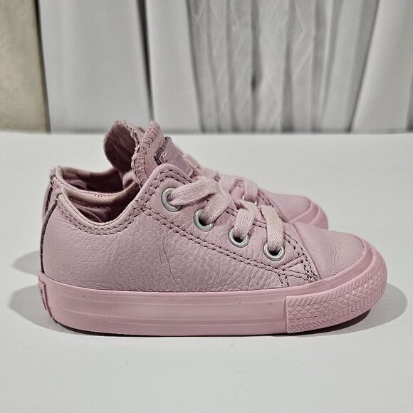 Converse Girl Baby Toddler Pink Leather Size 5 Sneakers - Picture 2 of 11